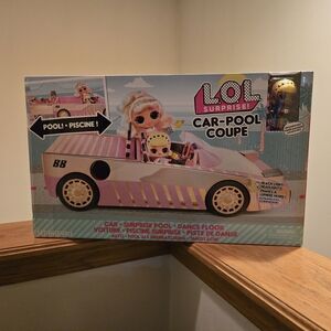 L.O.L. Surprise! Car-Pool Coupe with Pink and Gold Details